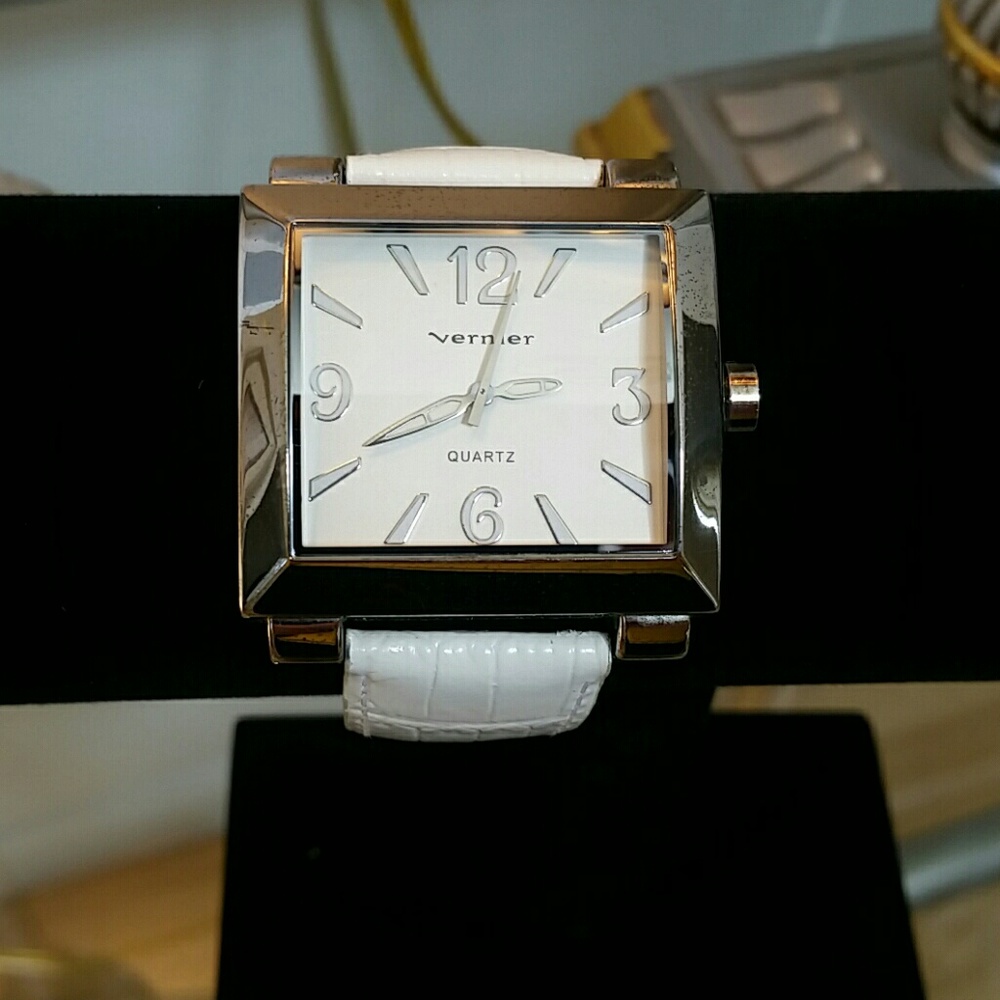 Ladies watch - Picture 3 of 4